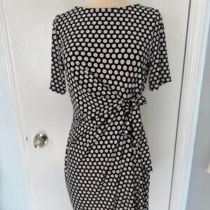 Ann Taylor Factory Petite SP Black White Floral Wrap Dress Stretch